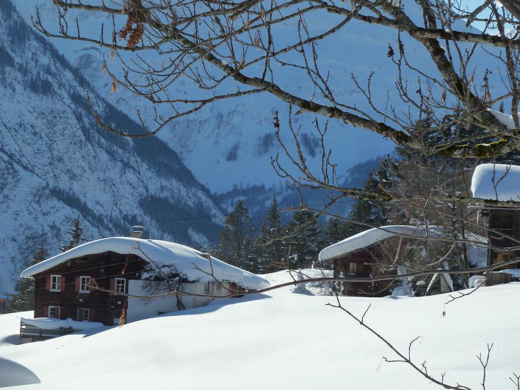 Wohlfuehlhotel Berg Heil Holzgau Exterior photo
